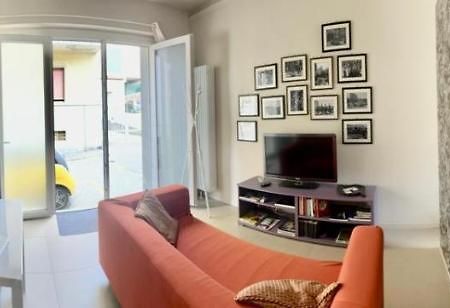 דירות Piccolo Loft In Centro אסטי מראה חיצוני תמונה